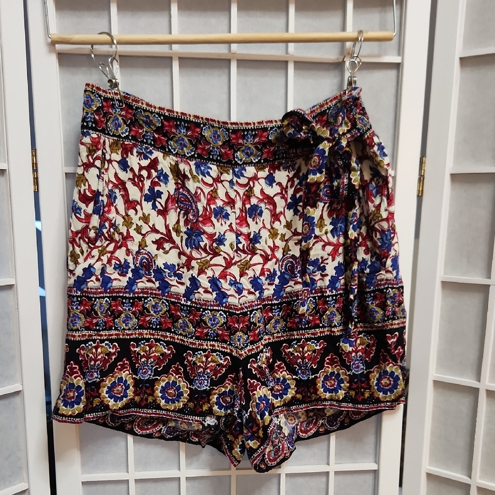 Band of Gypsies High Waisted Pull-on Bohemian Shorts Size M